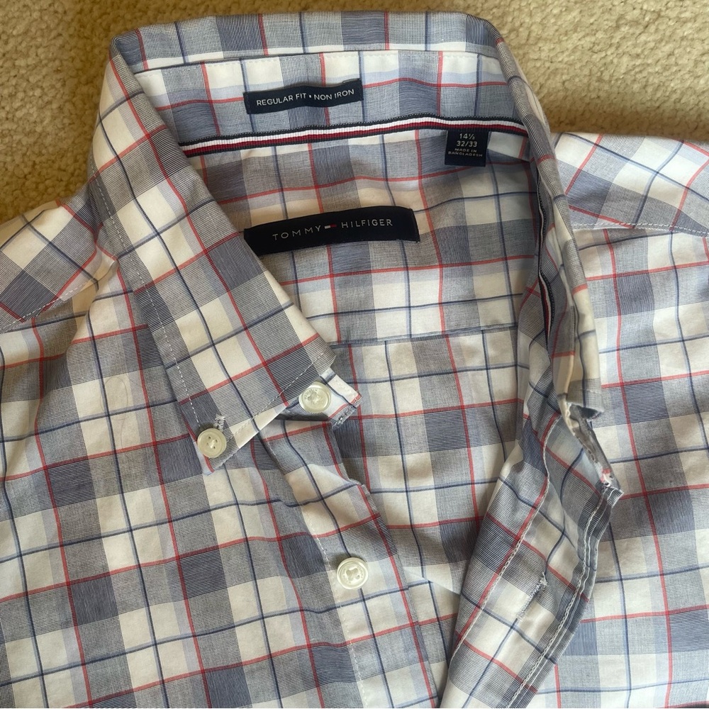 Tommy Hilfiger button down- in great condition